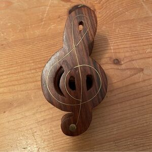 Large Wooden Treble Clef Note‎ Paper Clip Memo Holder with Brass Inlay 4.25”